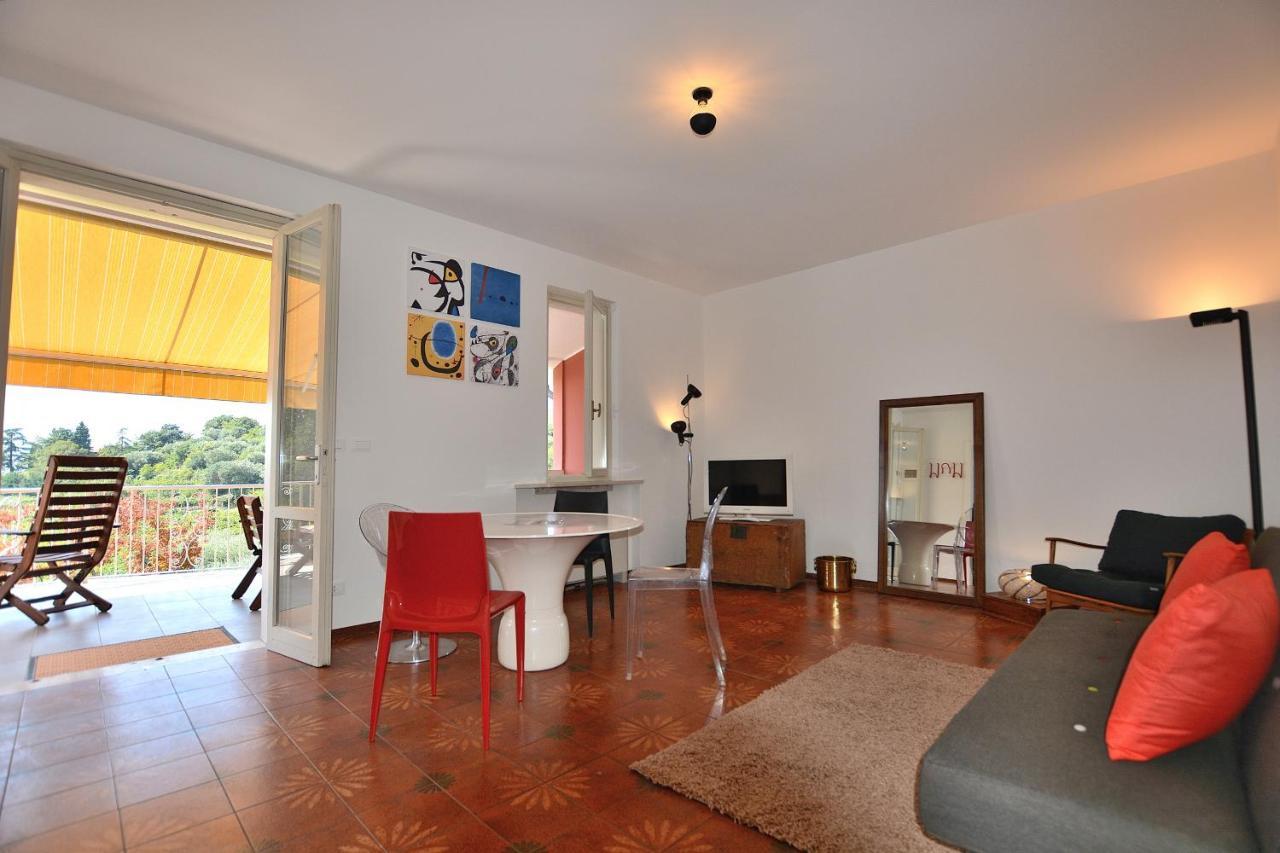 Apartment Joan Miro With Pool Bardolino Ngoại thất bức ảnh