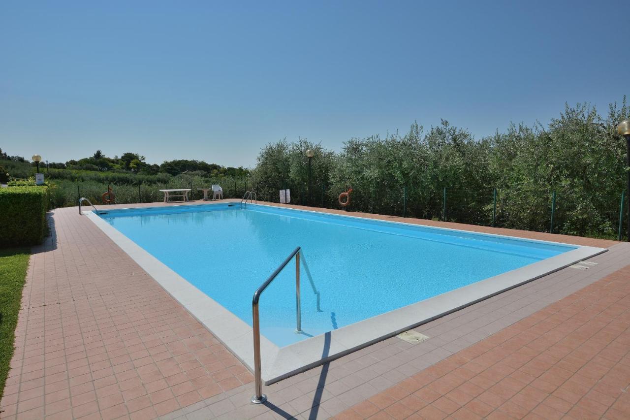 Apartment Joan Miro With Pool Bardolino Ngoại thất bức ảnh