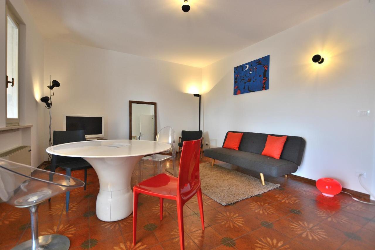 Apartment Joan Miro With Pool Bardolino Ngoại thất bức ảnh